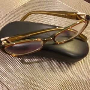 NEW Vera Wang Rx glasses in olive